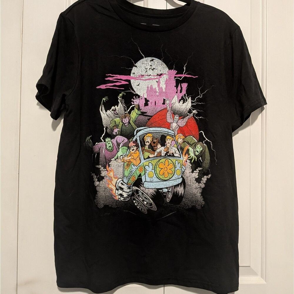 Scooby-Doo Mystery Machine Monster Truck Halloween Graphic T-Shirt NWOT Large